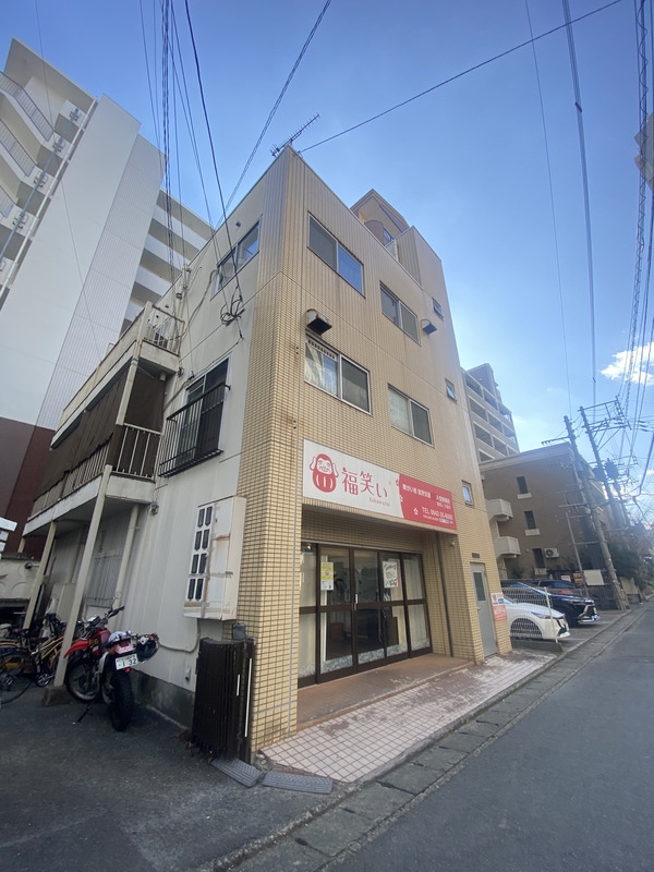 外壁 1